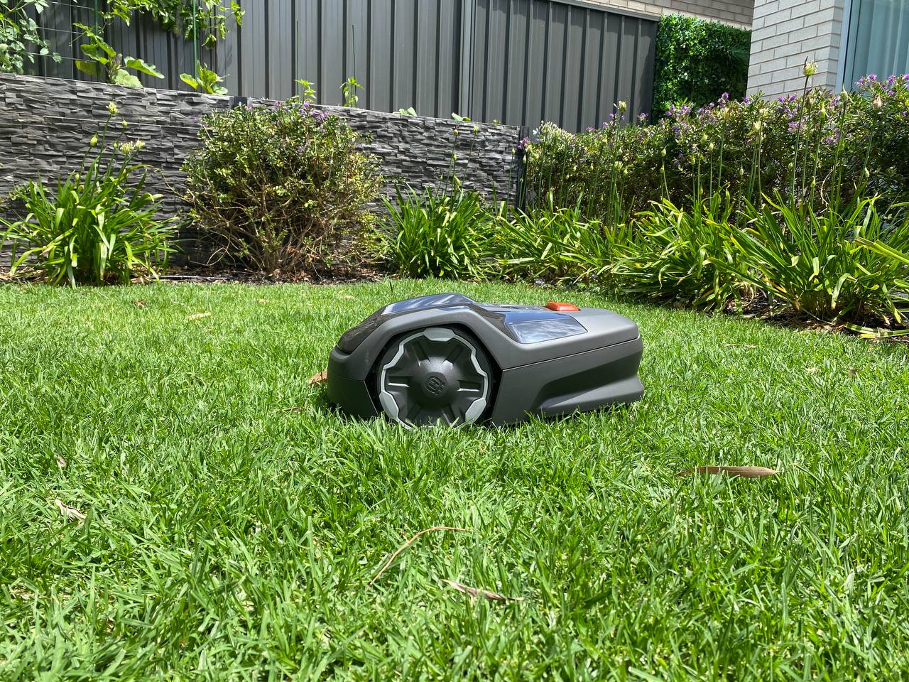 Aspire R4 installation in Rostrevor Robotic Mowing