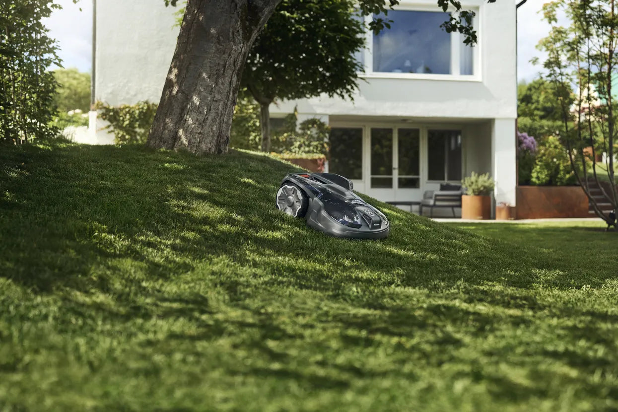 Husqvarna Automower 320 NERA Mowing Sloped Lawn