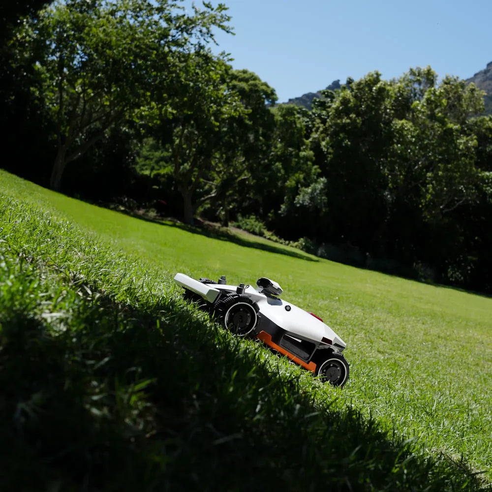 Mammotion Luba 2 AWD 3000X Wire-Free Robotic Mower