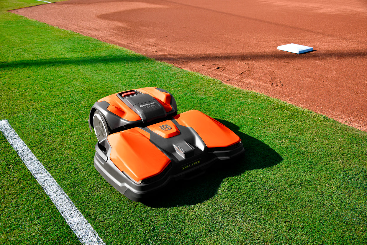 Husqvarna CEORA 546 EPOS Automower 48,000 m² With 43L Cutting Deck