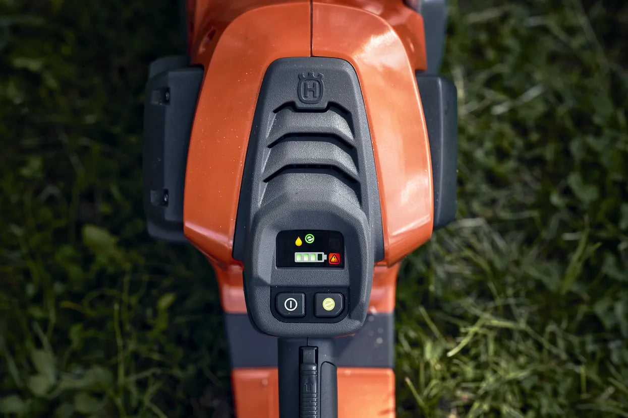 Husqvarna Battery Chainsaw 542i XP (Skin Only) | 970647016