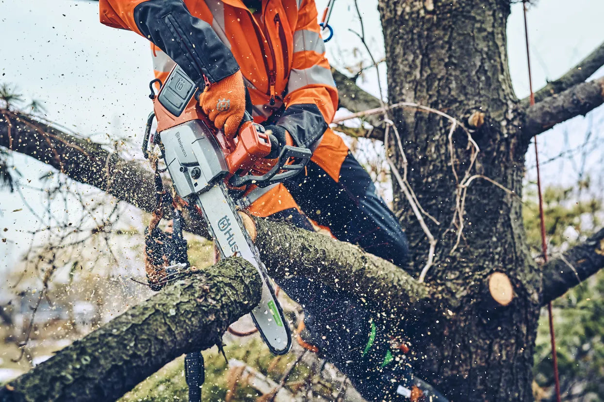 Husqvarna Battery Chainsaw Husqvarna T542i XP (Skin Only) | 970646812