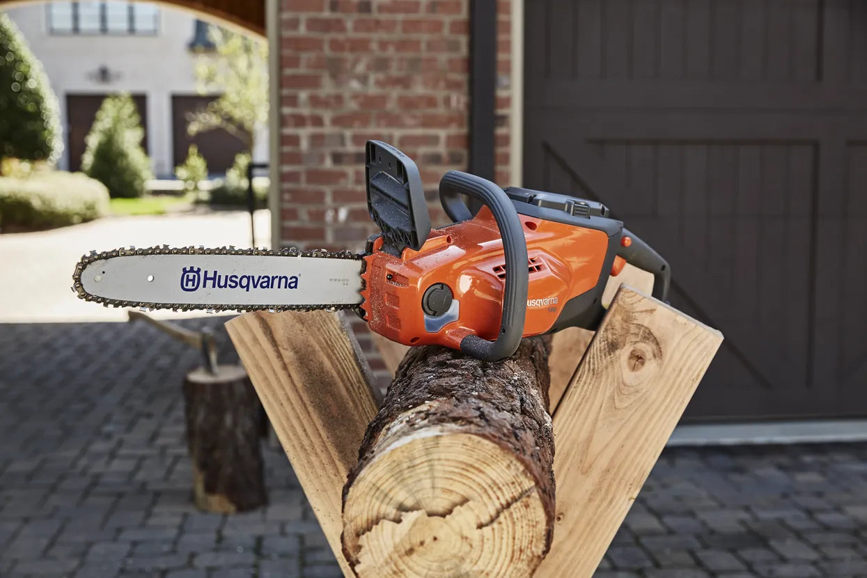 Battery Chainsaw 12" 120i Husqvarna