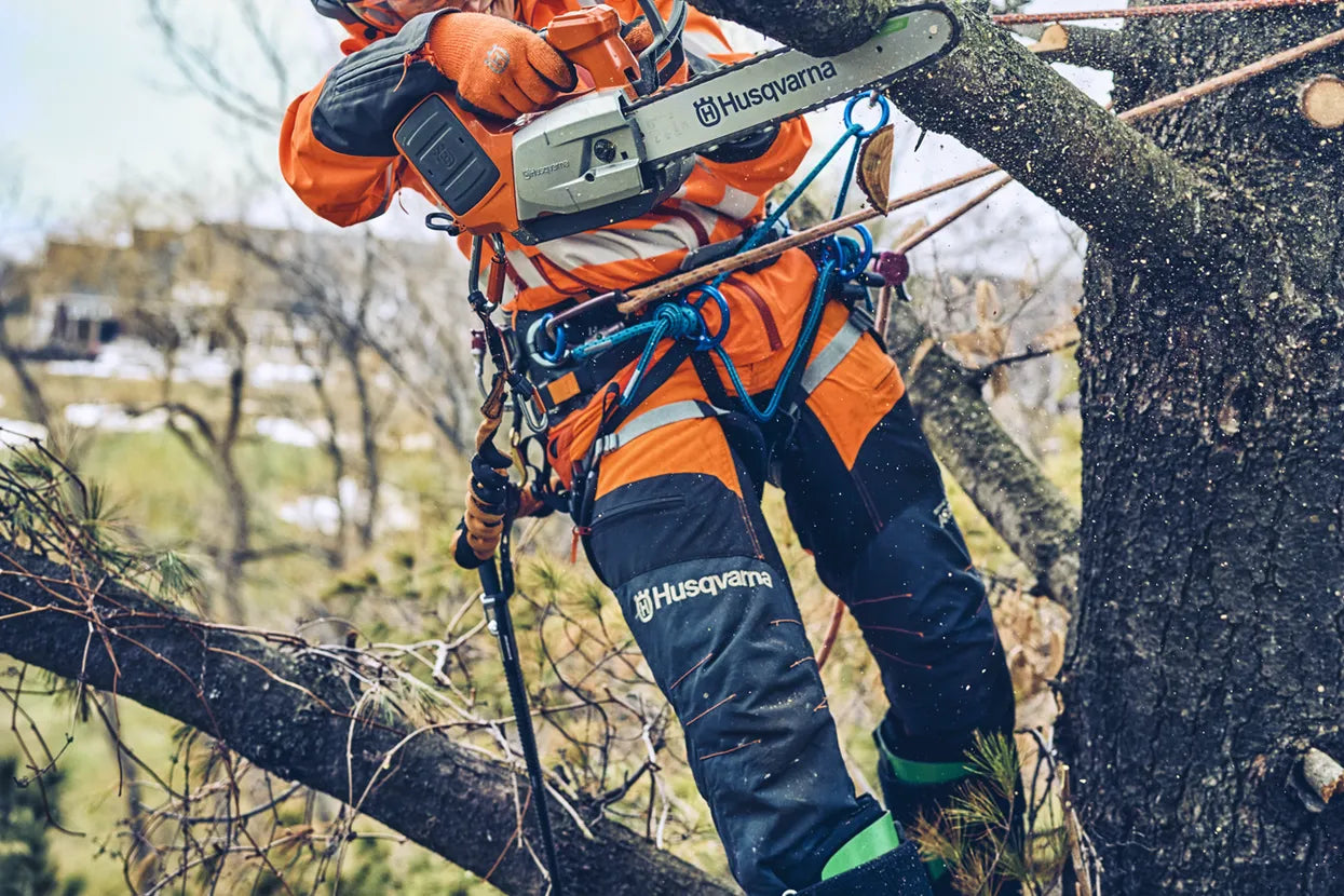 Husqvarna Battery Chainsaw Husqvarna T542i XP (Skin Only) | 970646812
