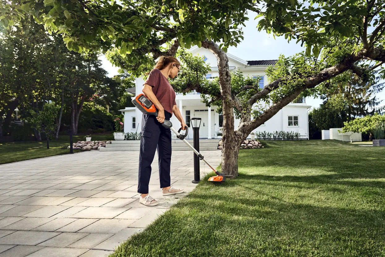 Battery Grass Trimmer 215iL Husqvarna
