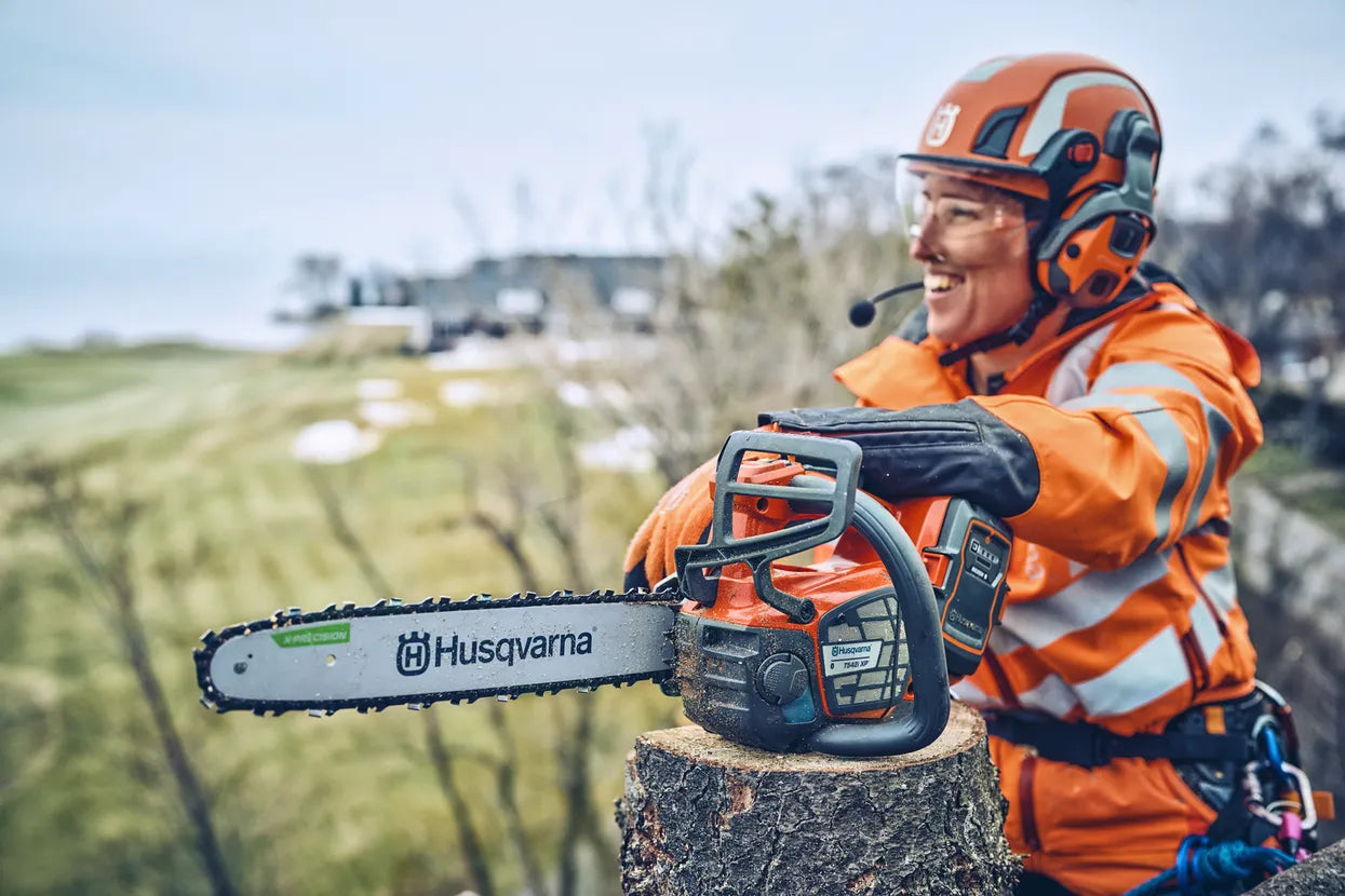 Husqvarna Battery Chainsaw Husqvarna T542i XP (Skin Only) | 970646812