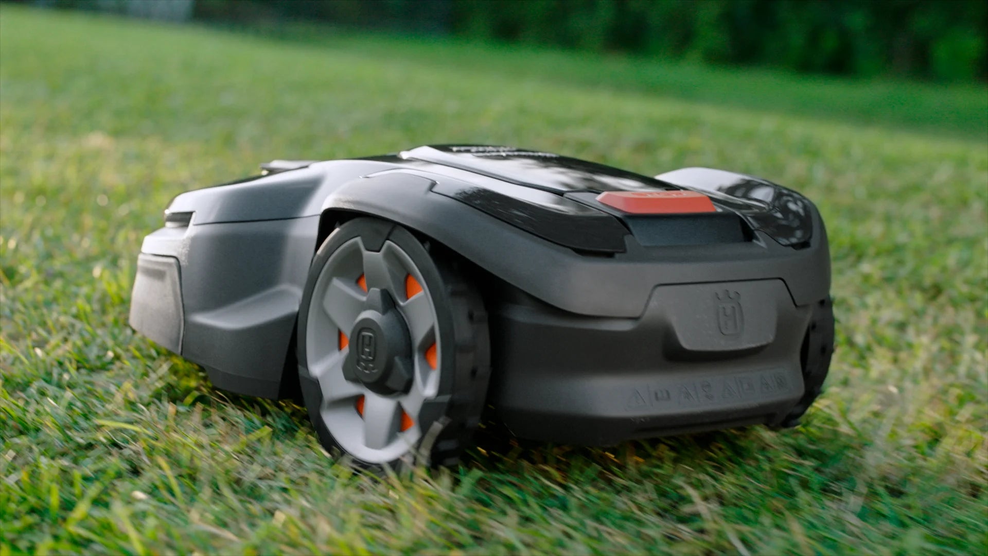 Husqvarna Automower 415X – Robot Mower GPS 4G for 1500 m² Adelaide